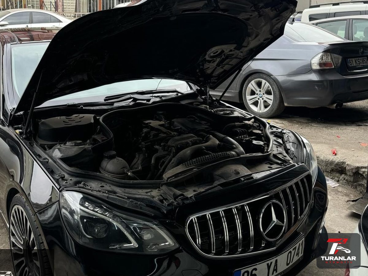 Turanlar Otomotiv servisinde bakımı yapılan Mercedes-Benz E200